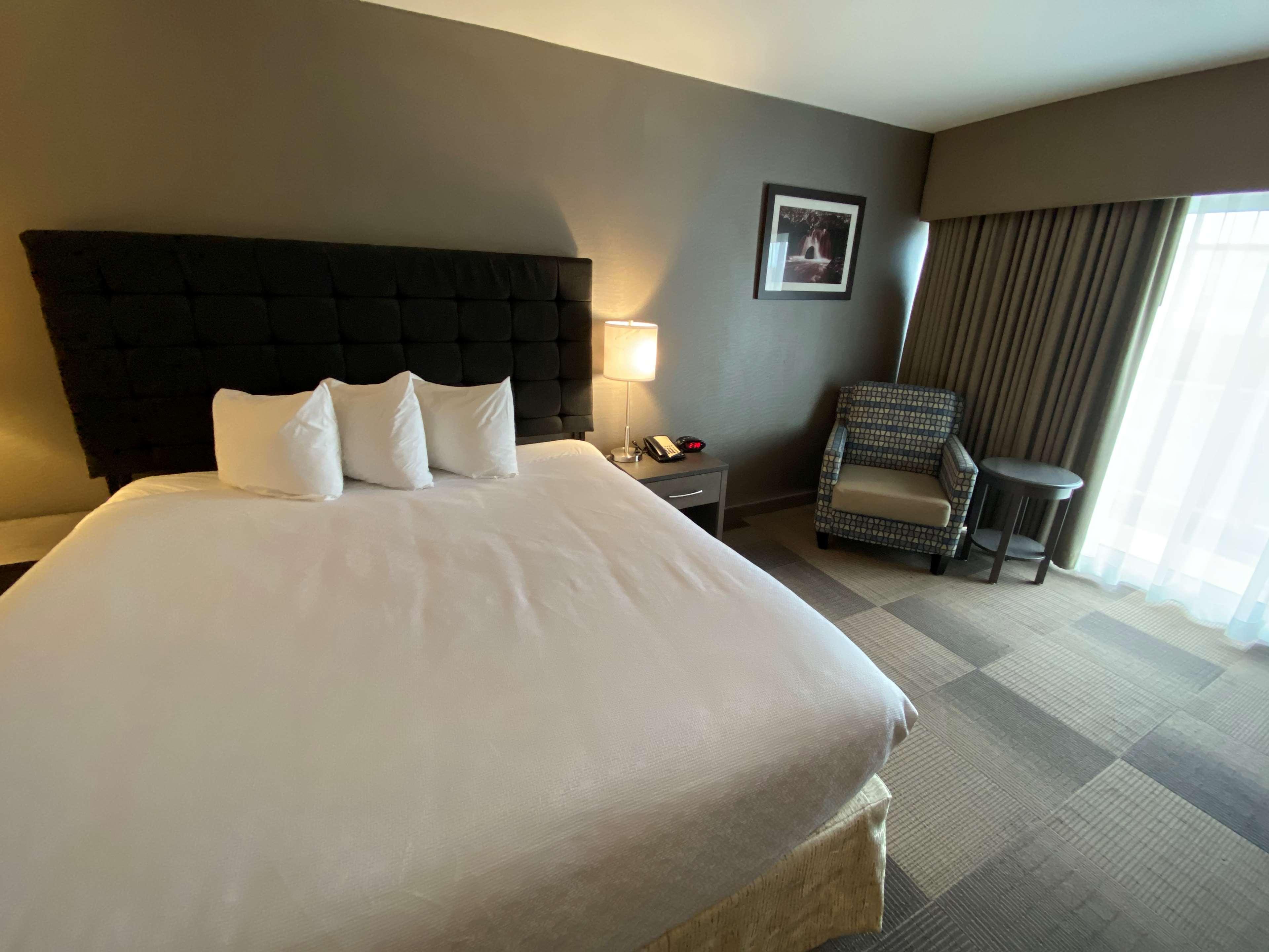 Best Western St Catharines Hotel & Conference Centre Sainte-Catherine Екстериор снимка