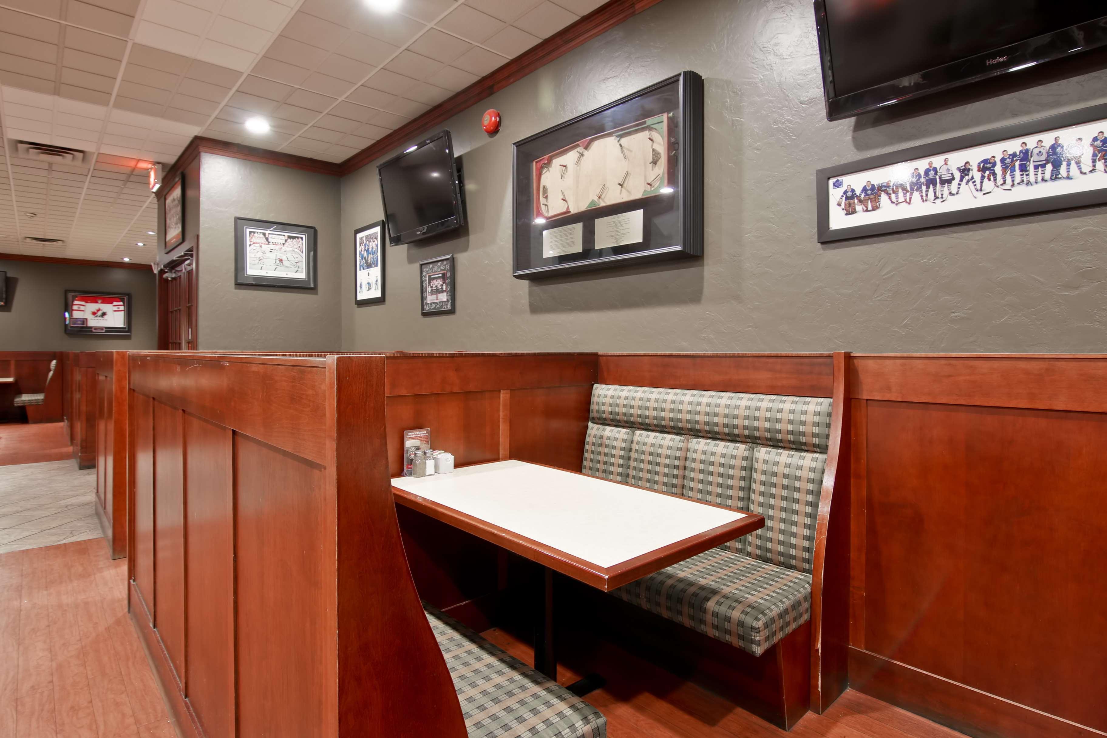 Best Western St Catharines Hotel & Conference Centre Sainte-Catherine Екстериор снимка