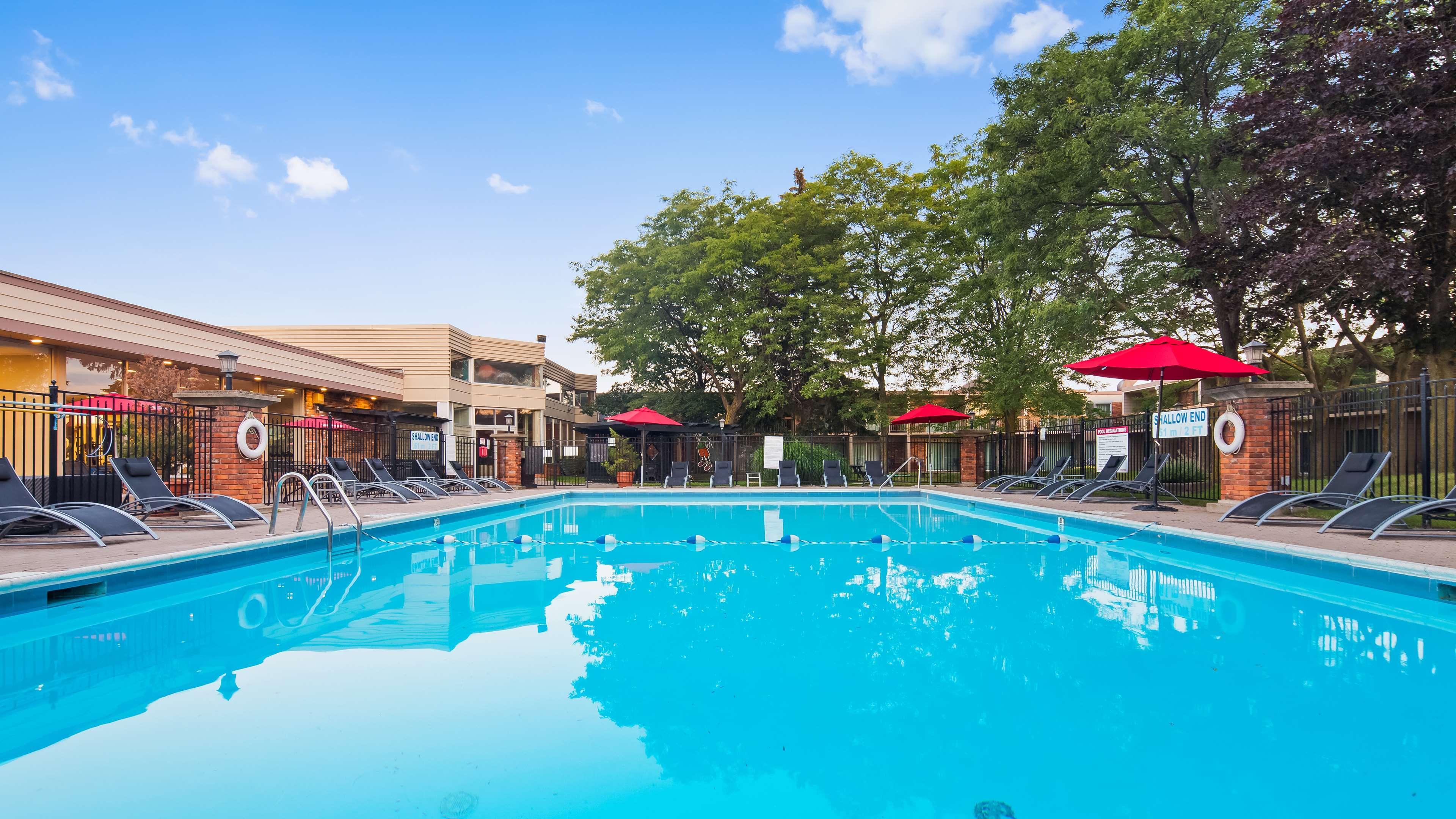 Best Western St Catharines Hotel & Conference Centre Sainte-Catherine Екстериор снимка